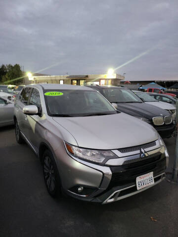 2019 Mitsubishi Outlander SE