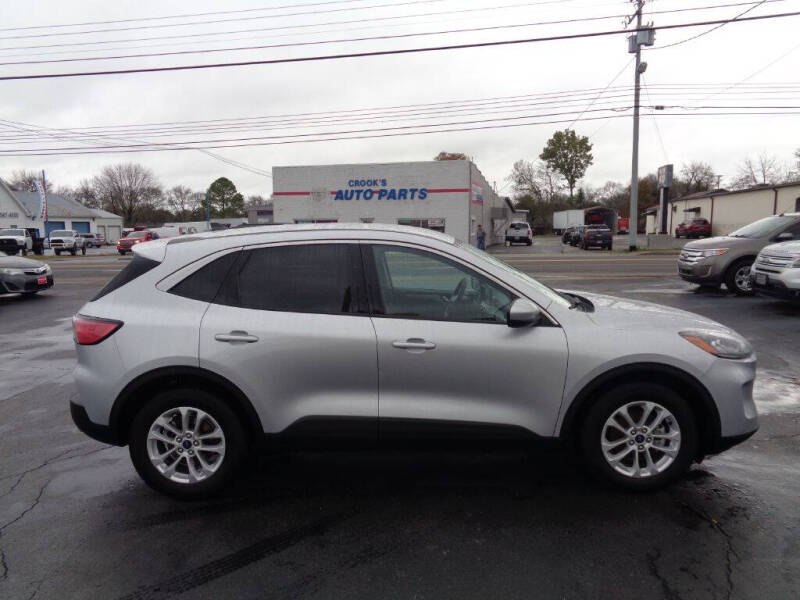 2020 Ford Escape SE