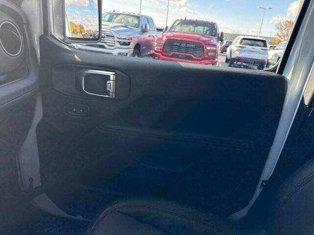 2025 Jeep Wrangler Rubicon X