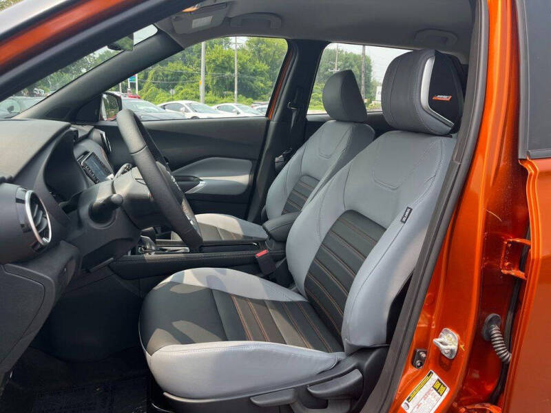 2023 Nissan Kicks SR