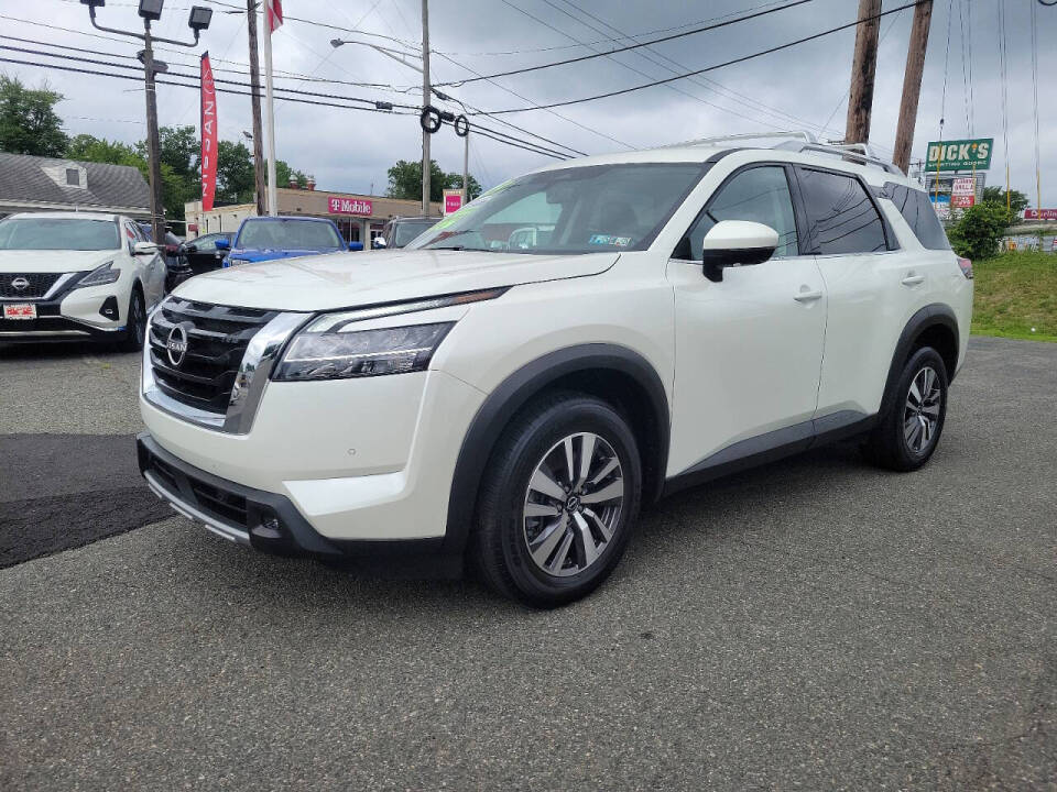 2023 Nissan Pathfinder for sale at HILLTOP NISSAN in East Hanover, NJ