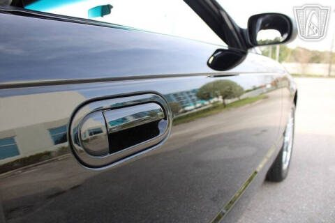 2005 Ford Thunderbird Deluxe