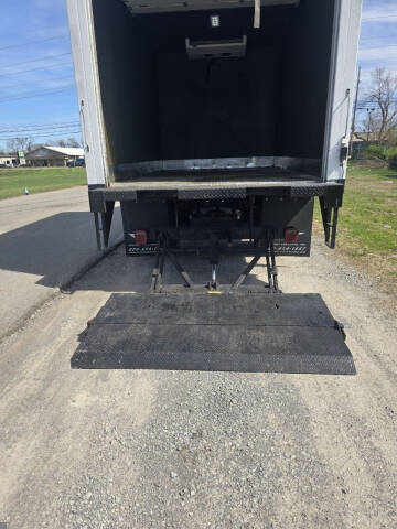 2000 Freightliner FL60