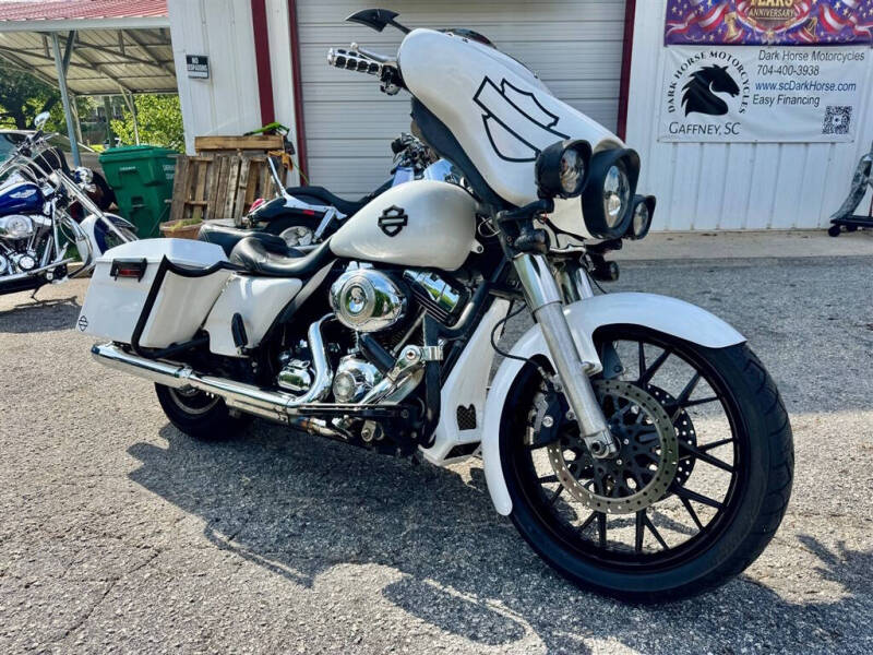 2011 Harley-Davidson FLHTCU -