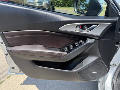 2017 Mazda MAZDA3 Touring