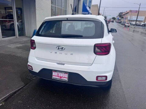 2026 Hyundai Venue SE