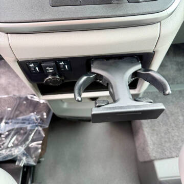 2020 Toyota Sienna XLE 8-Passenger
