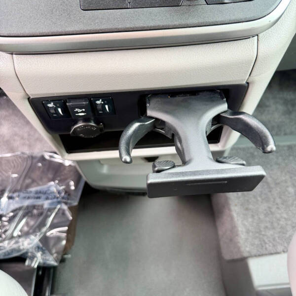2020 Toyota Sienna XLE 8-Passenger