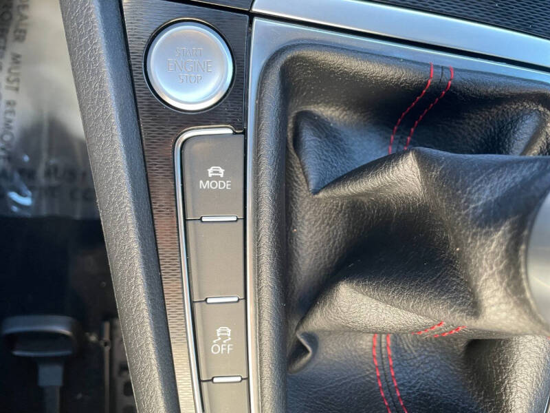 2017 Volkswagen Golf GTI Autobahn