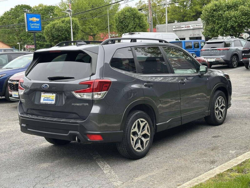 2024 Subaru Forester Premium