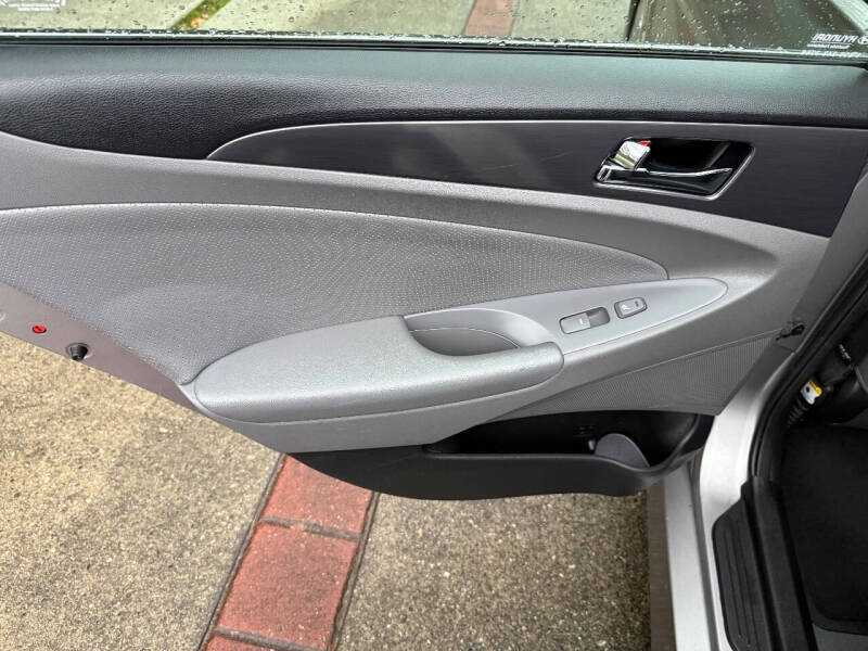 2012 Hyundai Sonata Hybrid