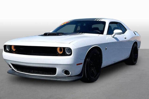 2017 Dodge Challenger 392 HEMI Scat Pack Shaker