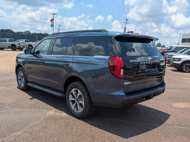 2027 Ford Expedition Active