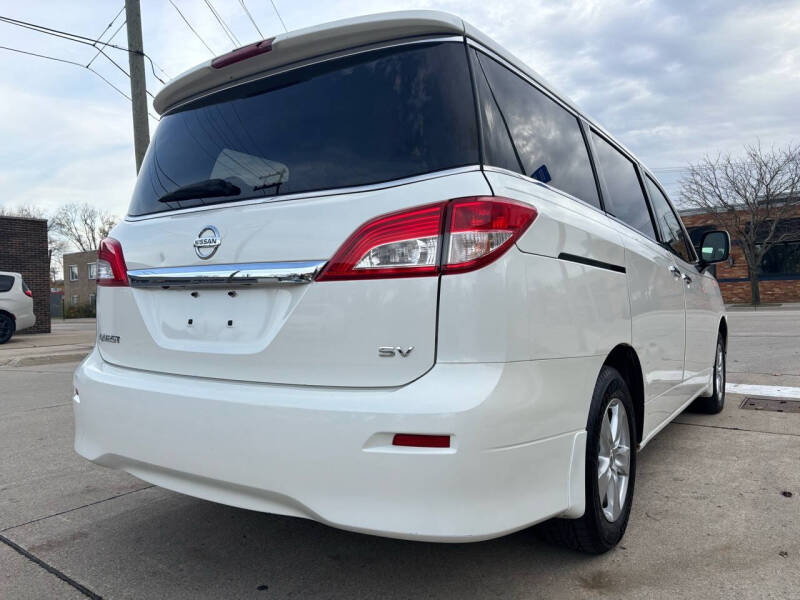 2015 Nissan Quest SV photo 12