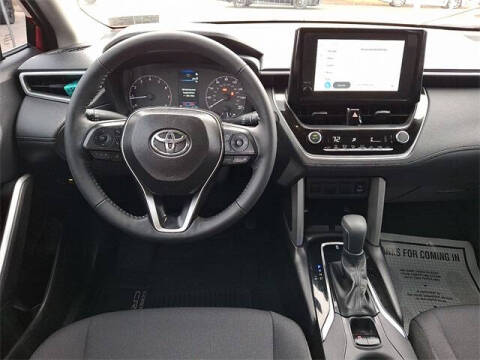 2025 Toyota Corolla Cross LE