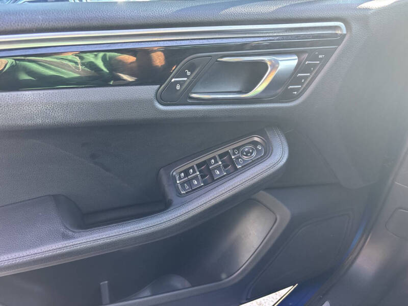 2017 Porsche Macan