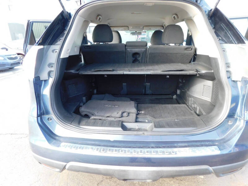 2016 Nissan Rogue SV