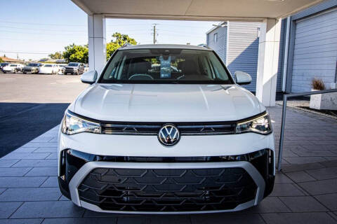 2025 Volkswagen Taos SE