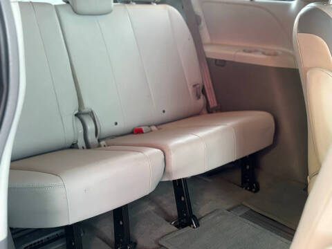 2013 Toyota Sienna Limited 7-Passenger