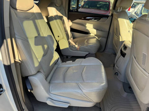 2015 Cadillac Escalade ESV Luxury