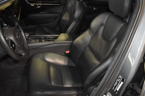 2017 Volvo S90 T5 Momentum