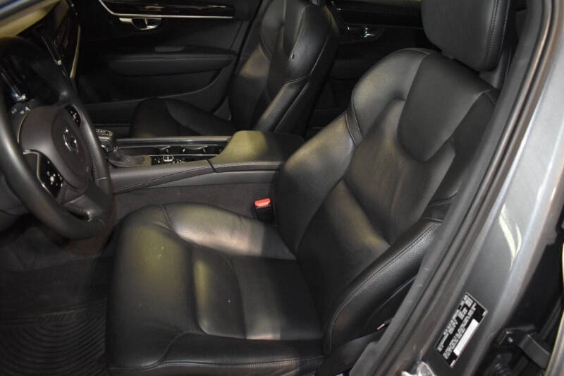 2017 Volvo S90 T5 Momentum