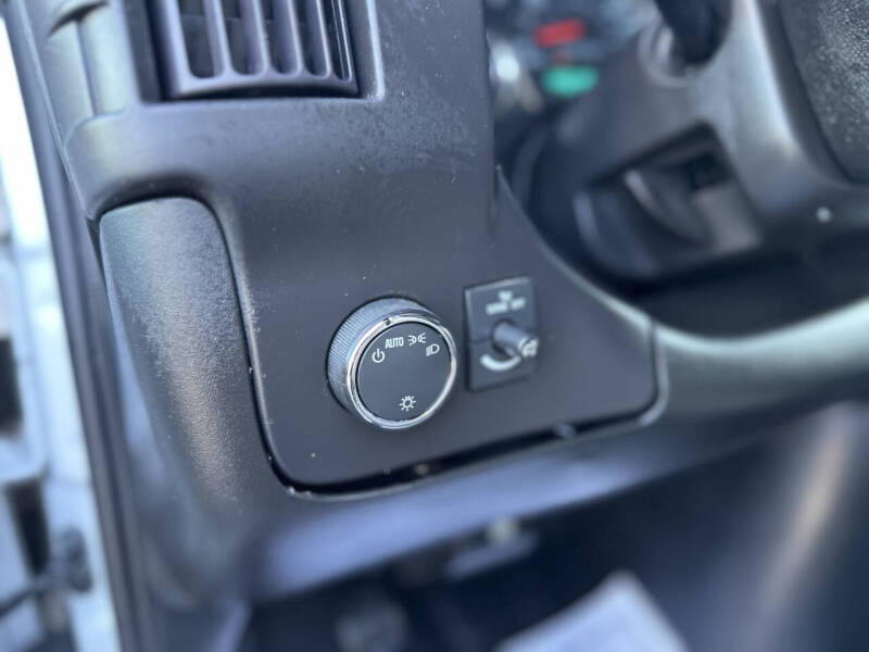 2023 Chevrolet Express 2500