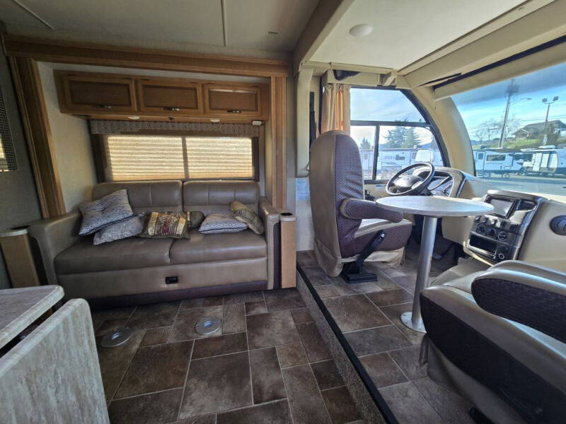 2017 Ford E-Series E-450 SD