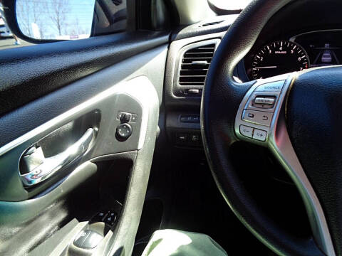 2016 Nissan Altima 2.5 SR