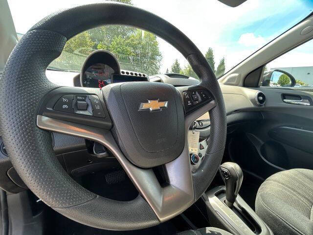 2015 Chevrolet Sonic LT Auto