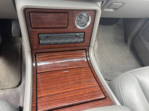 2003 Cadillac Escalade