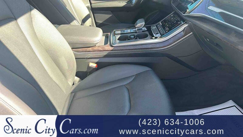 2022 Audi Q8 quattro Premium Plus 55 TFSI