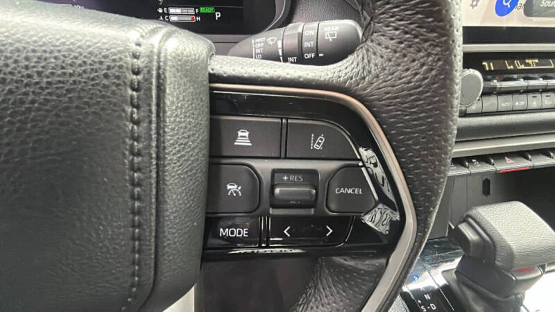 2023 Toyota Sequoia SR5