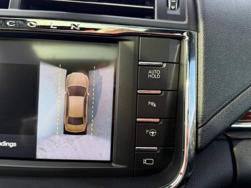 2017 Lincoln Continental Reserve