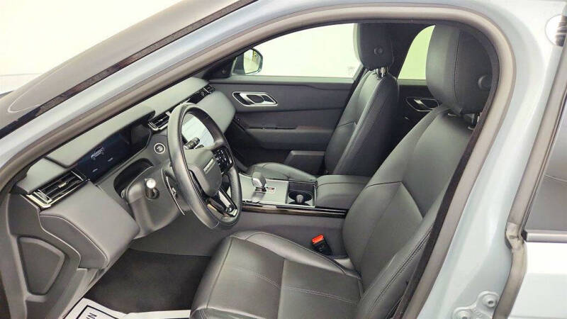 2025 Land Rover Range Rover Velar P250 Dynamic SE