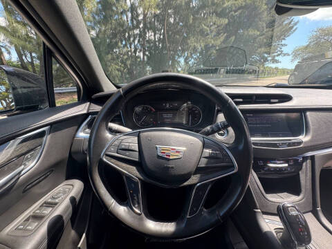 2020 Cadillac XT5 Premium Luxury