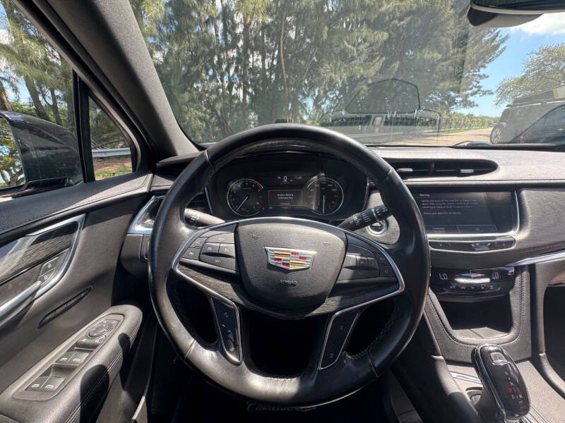 2020 Cadillac XT5 Premium Luxury