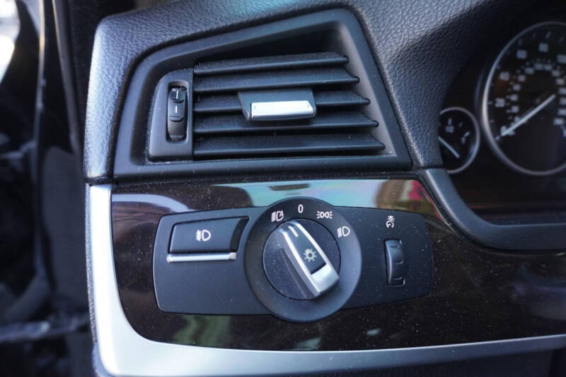 2015 BMW 5 Series 528i