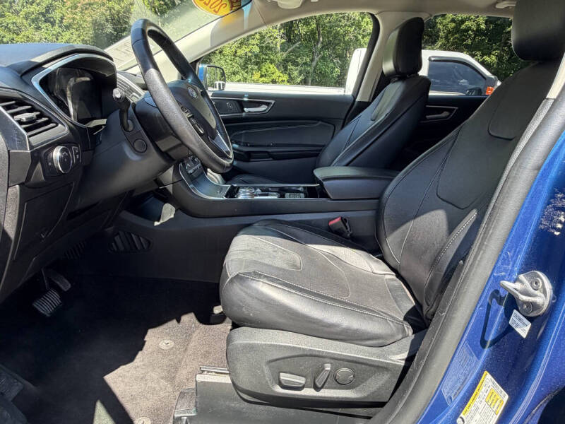 2020 Ford Edge Titanium