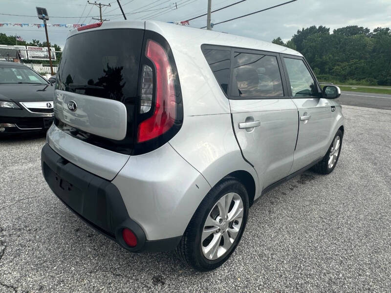 2015 Kia Soul +