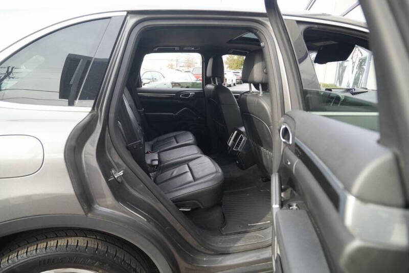 2012 Porsche Cayenne