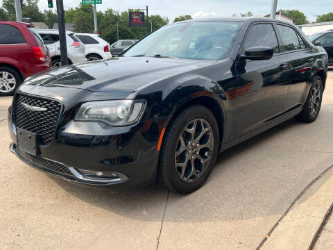2018 Chrysler 300 S