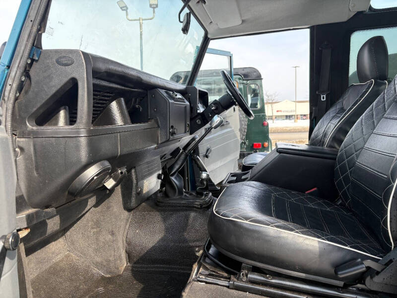2000 Land Rover Defender
