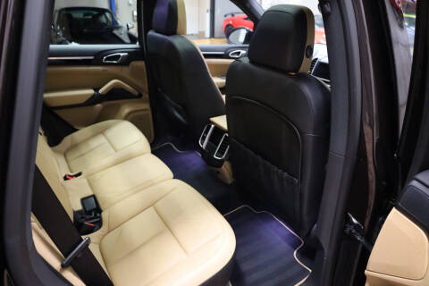 2014 Porsche Cayenne Platinum