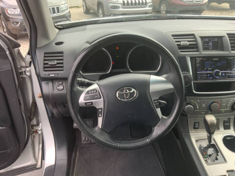 2013 Toyota Highlander SE