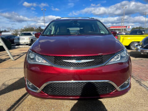 2017 Chrysler Pacifica for sale at JV Motors NC LLC in Raleigh NC