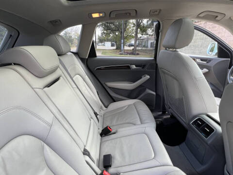 2011 Audi Q5 2.0T quattro Premium Plus