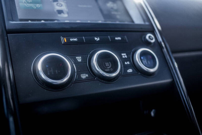 2020 Land Rover Discovery SE