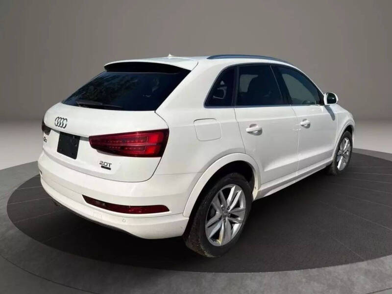 2017 Audi Q3 2.0T quattro Premium Plus