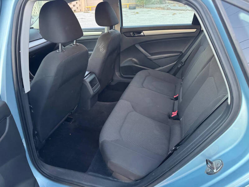 2012 Volkswagen Passat S PZEV